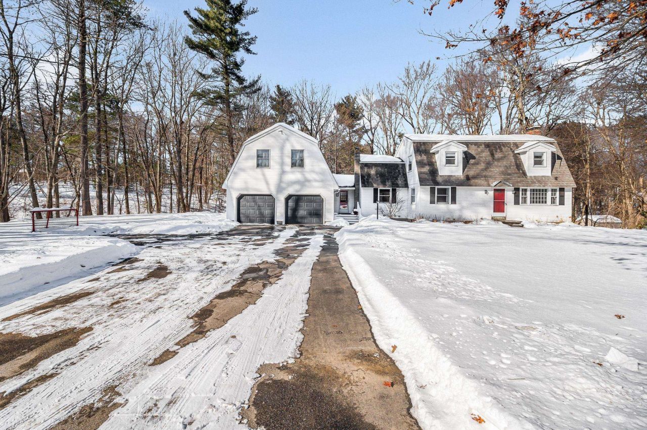 14 Londonderry Road, Windham, NH 03087 Main Photo