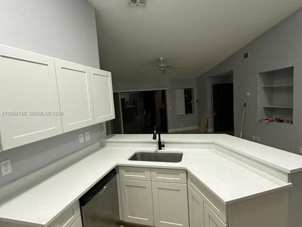 9999 Summerbreeze Dr, Unit 715, Sunrise, FL 33322