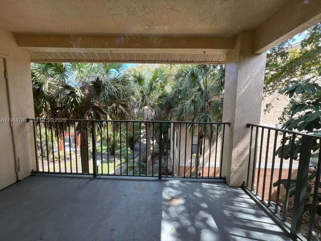 9999 Summerbreeze Dr, Unit 715, Sunrise, FL 33322 Photo