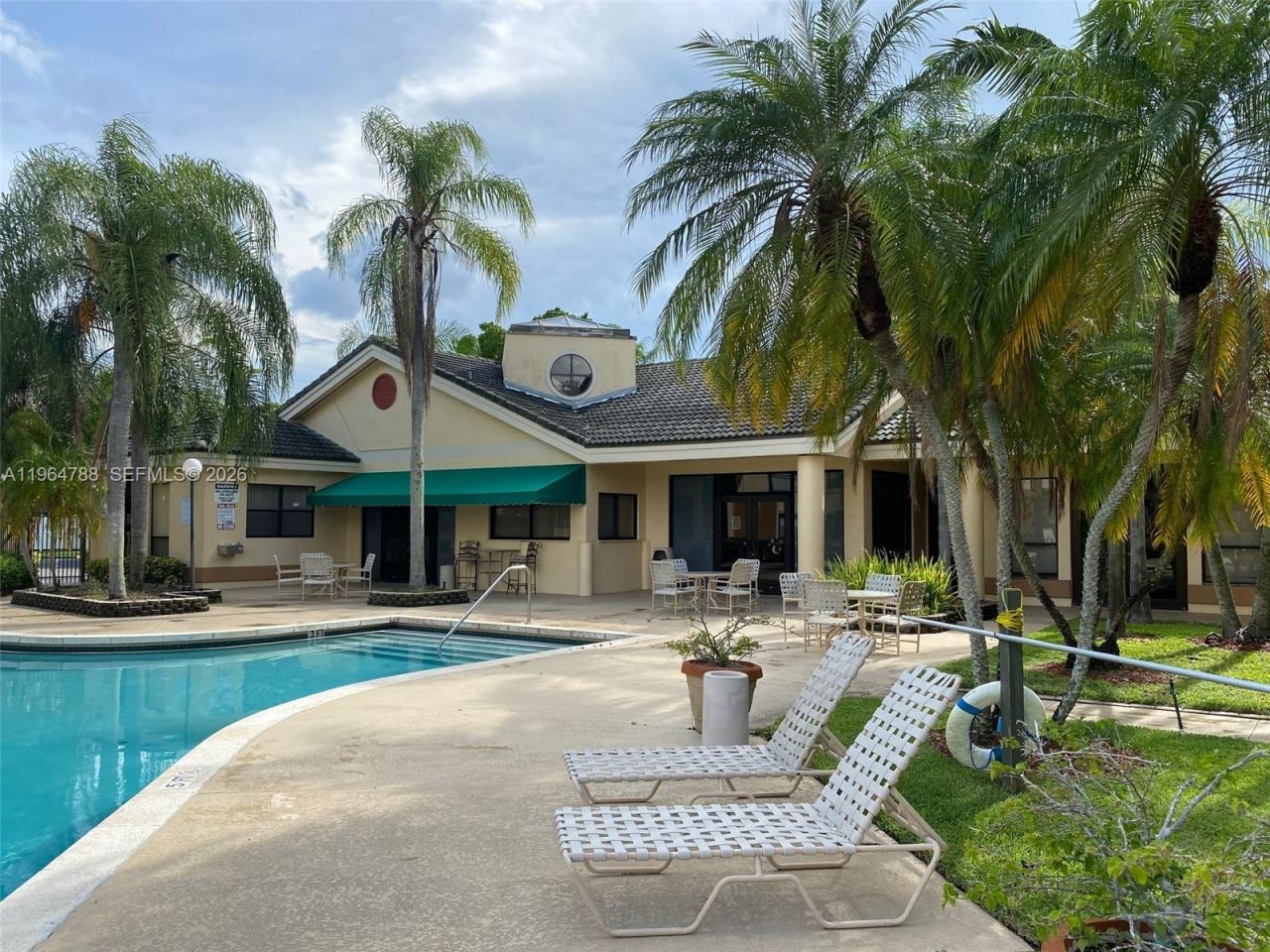 9999 Summerbreeze Dr, Unit 715, Sunrise, FL 33322 Photo