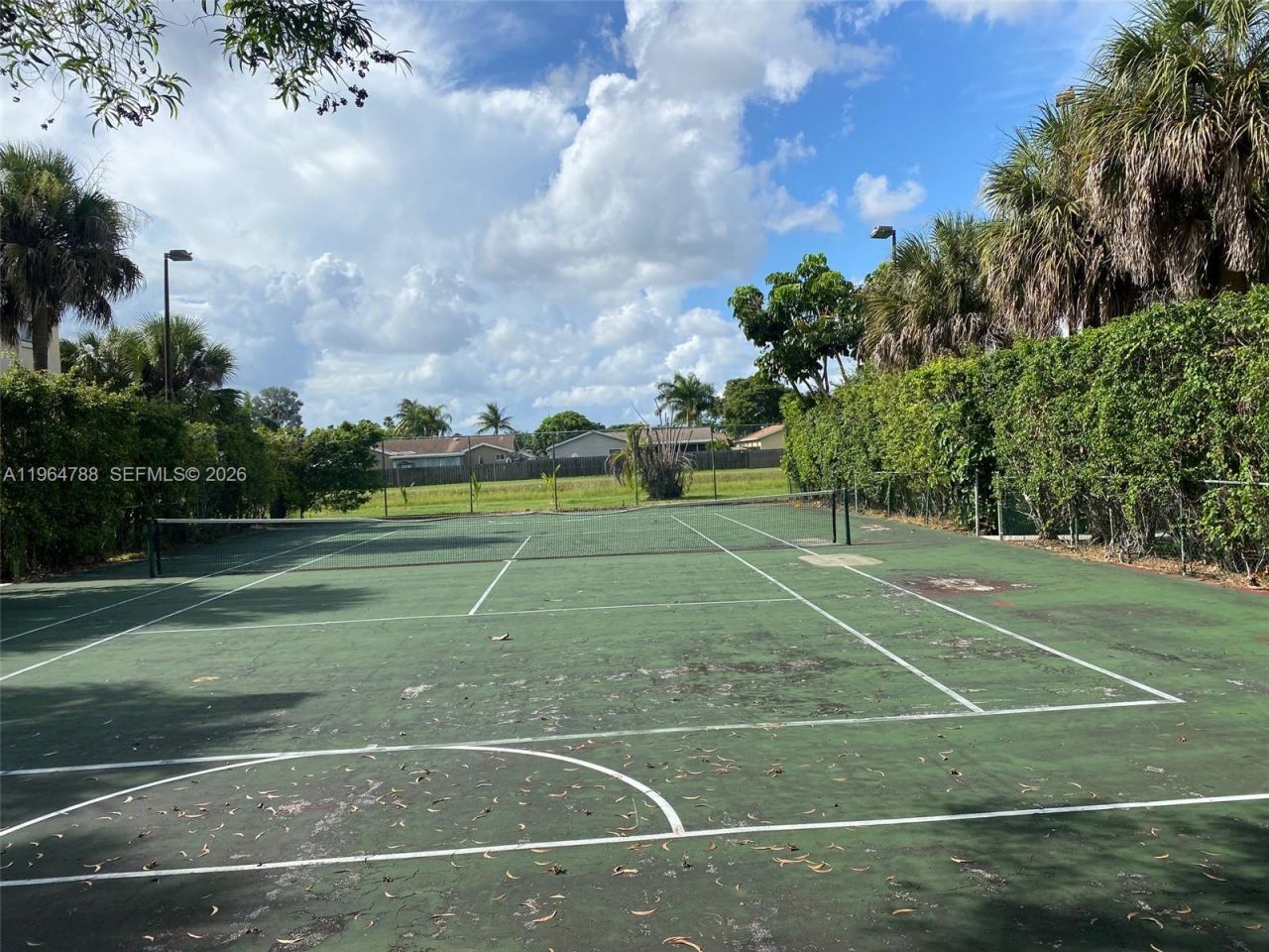 9999 Summerbreeze Dr, Unit 715, Sunrise, FL 33322 Photo