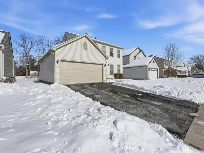 6638 Winbarr Way, Canal Winchester, OH 43110 Photo 2