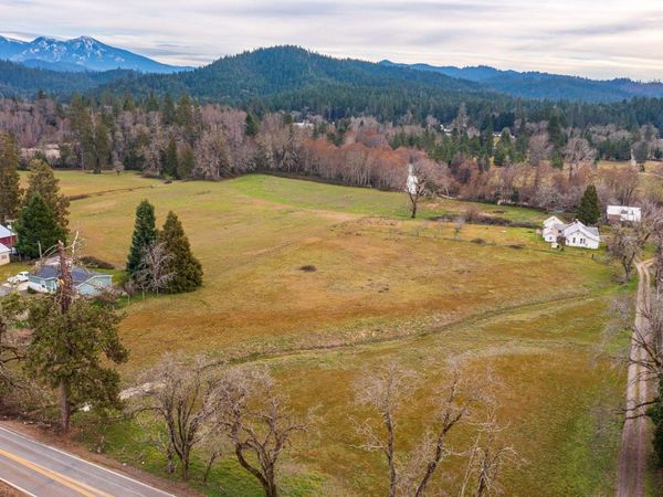 175 Deer Creek Road, Selma, OR 97538