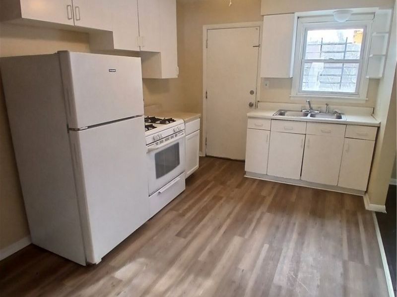 21 Zents Avenue, Youngstown, OH 44505 Photo 2