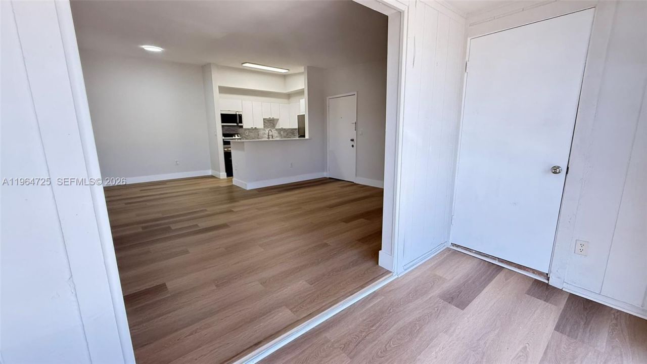 9705 Hammocks Blvd, Unit 201, Miami, FL 33196 Photo