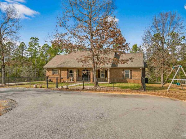 2248 Wallace Lake Rd, Pace, FL 32571