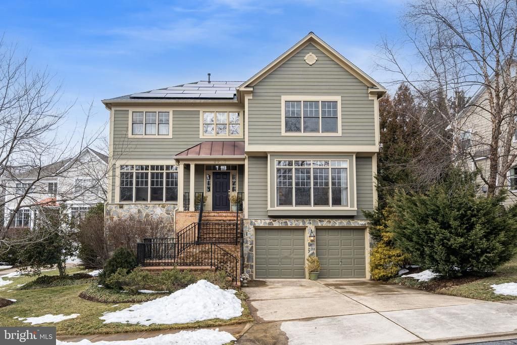 6907 30th Street N, Arlington, VA 22213 Main Photo