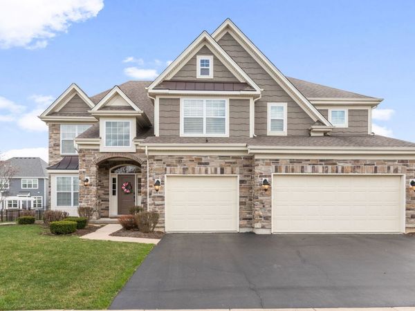 39W869 Kellar Square, Geneva, IL 60134