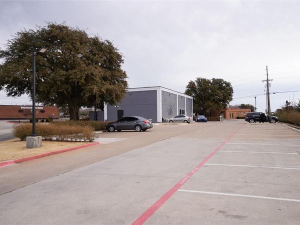 15375 Addison Road , Addison, TX 75001