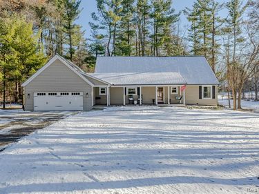 800 Grampian Avenue, Orion Twp, MI 48362