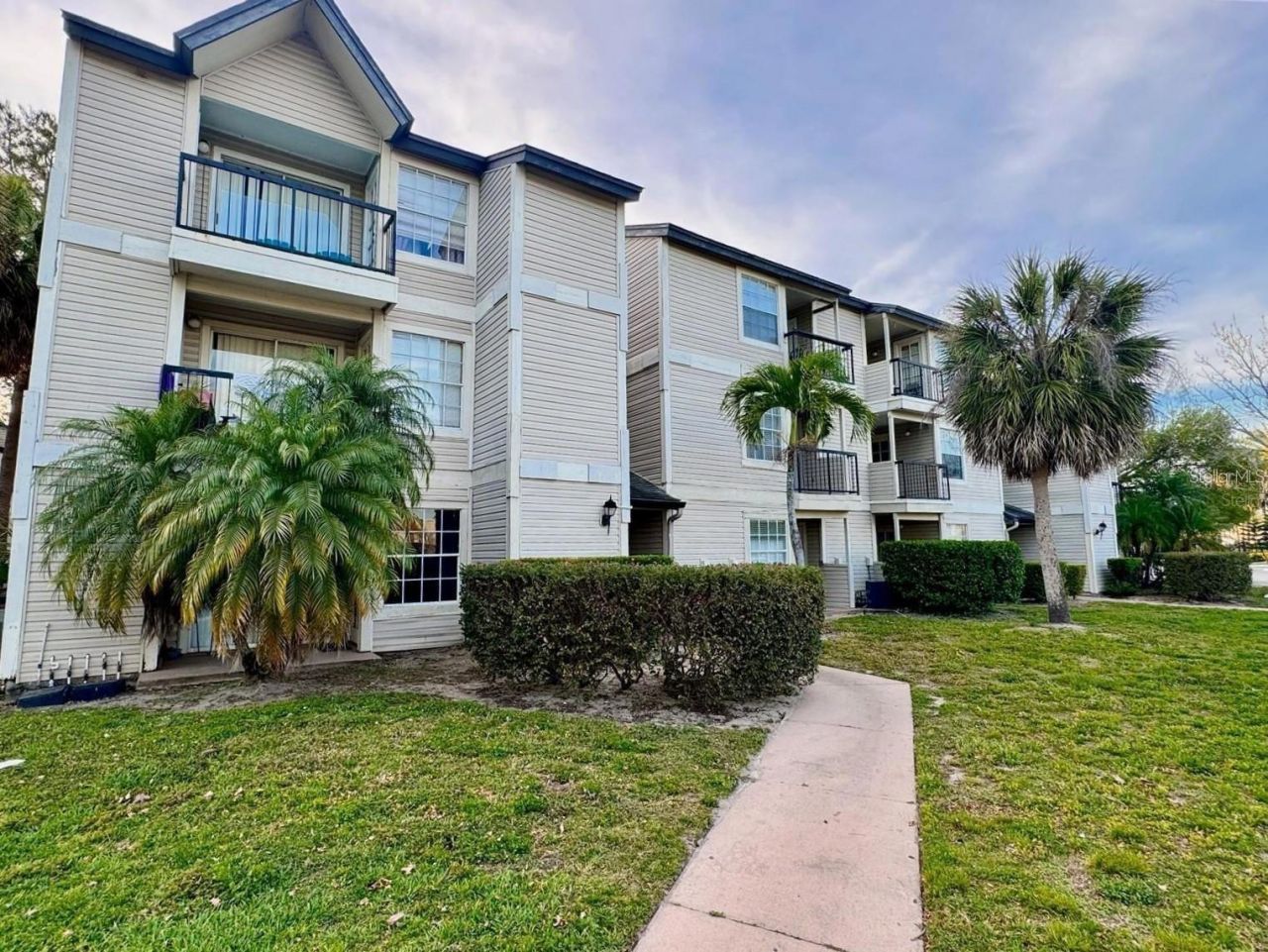 1916 Lake Atriums Circle, Unit 33, Orlando, FL 32839 Main Photo