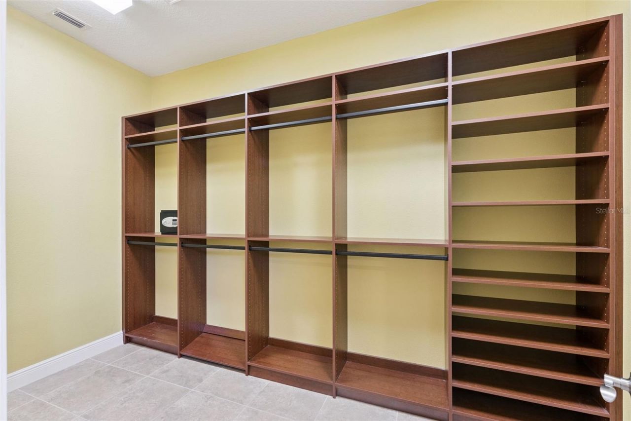 5043 Vantage Court, Saint Cloud, FL 34772 Photo