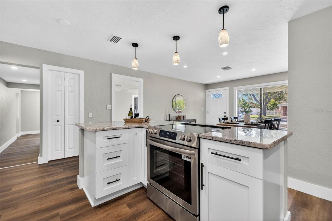 6525 15th Street N, Saint Petersburg, FL 33702 Photo