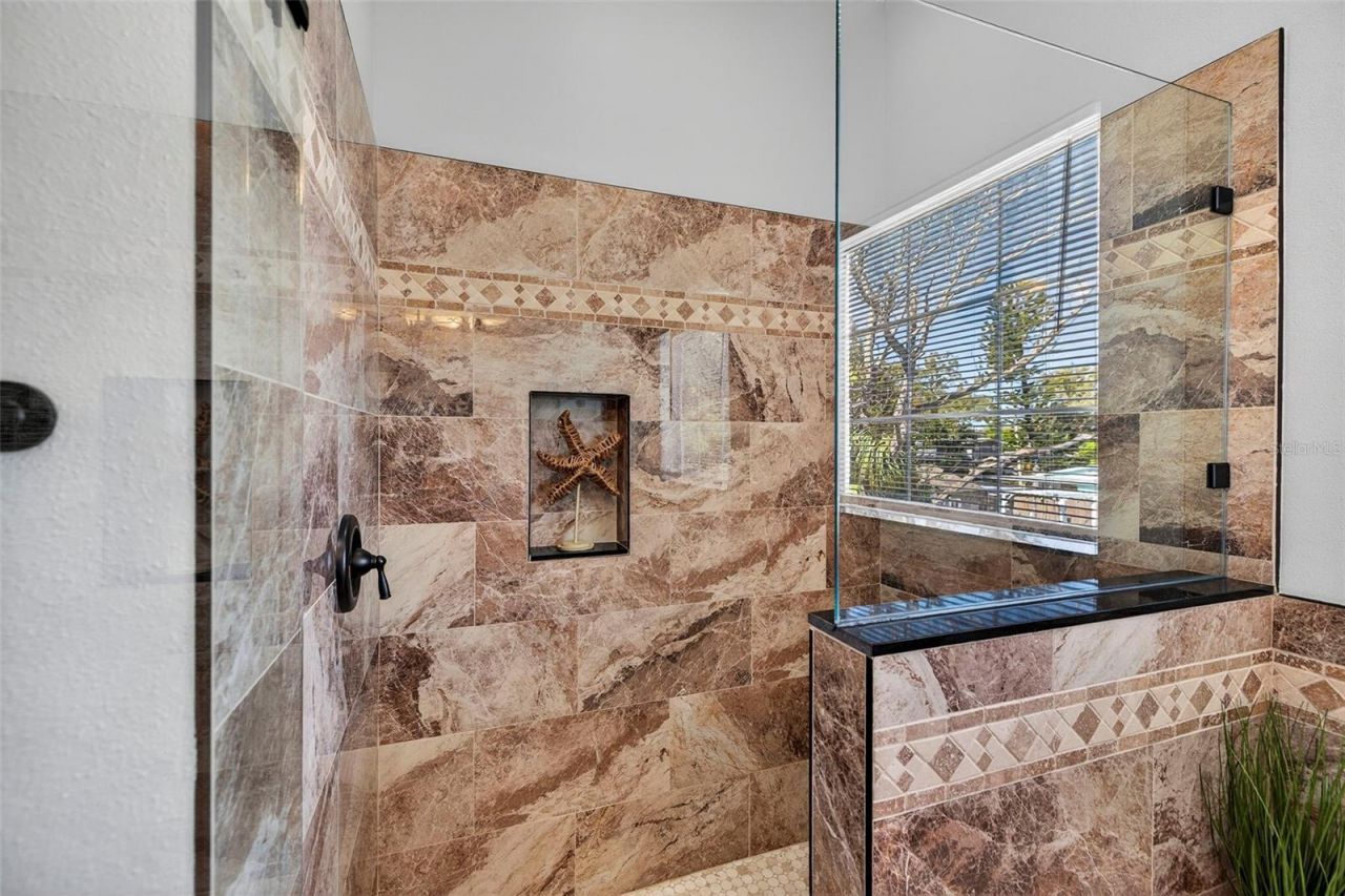 6525 15th Street N, Saint Petersburg, FL 33702 Photo