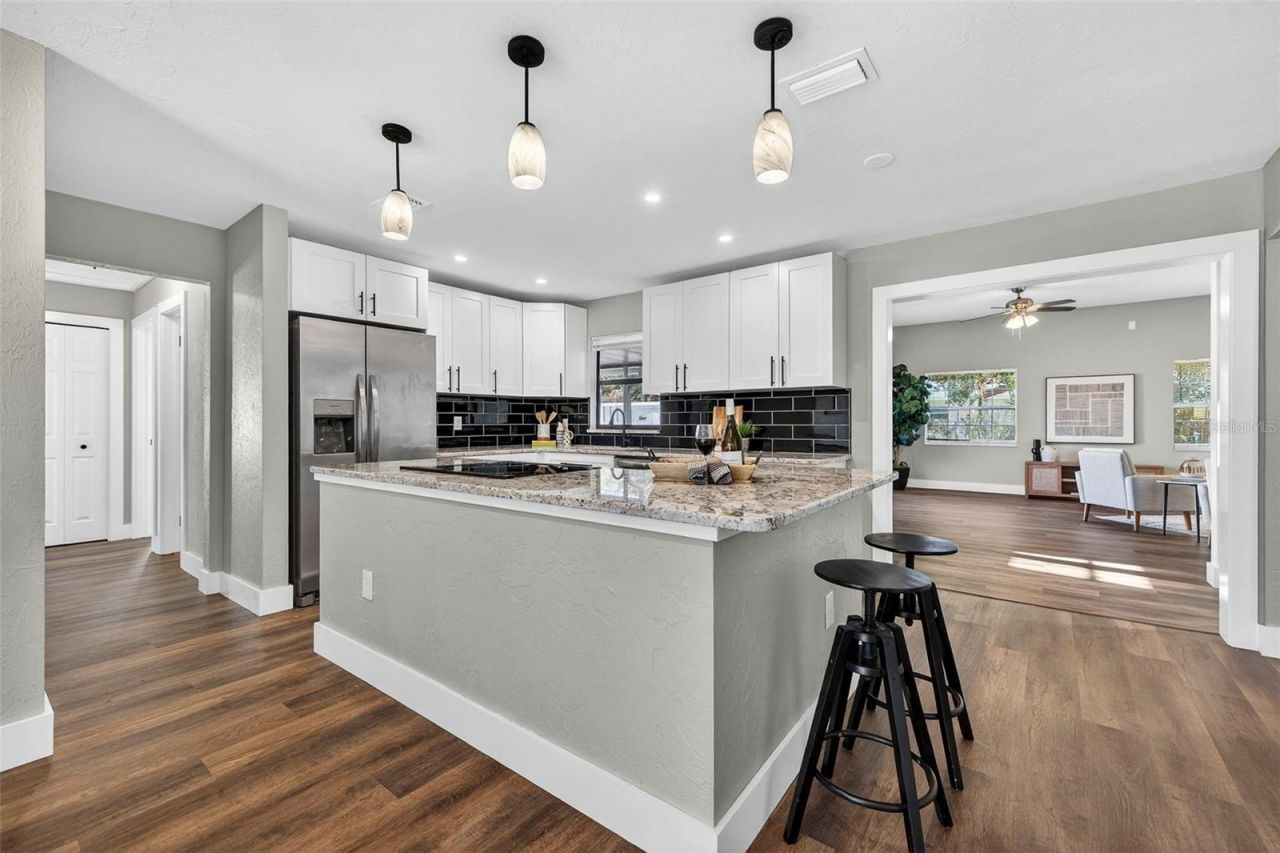 6525 15th Street N, Saint Petersburg, FL 33702 Photo