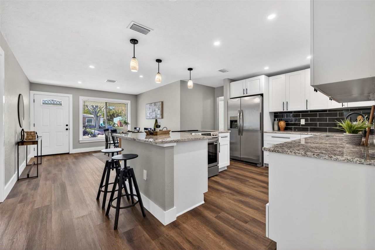 6525 15th Street N, Saint Petersburg, FL 33702 Photo