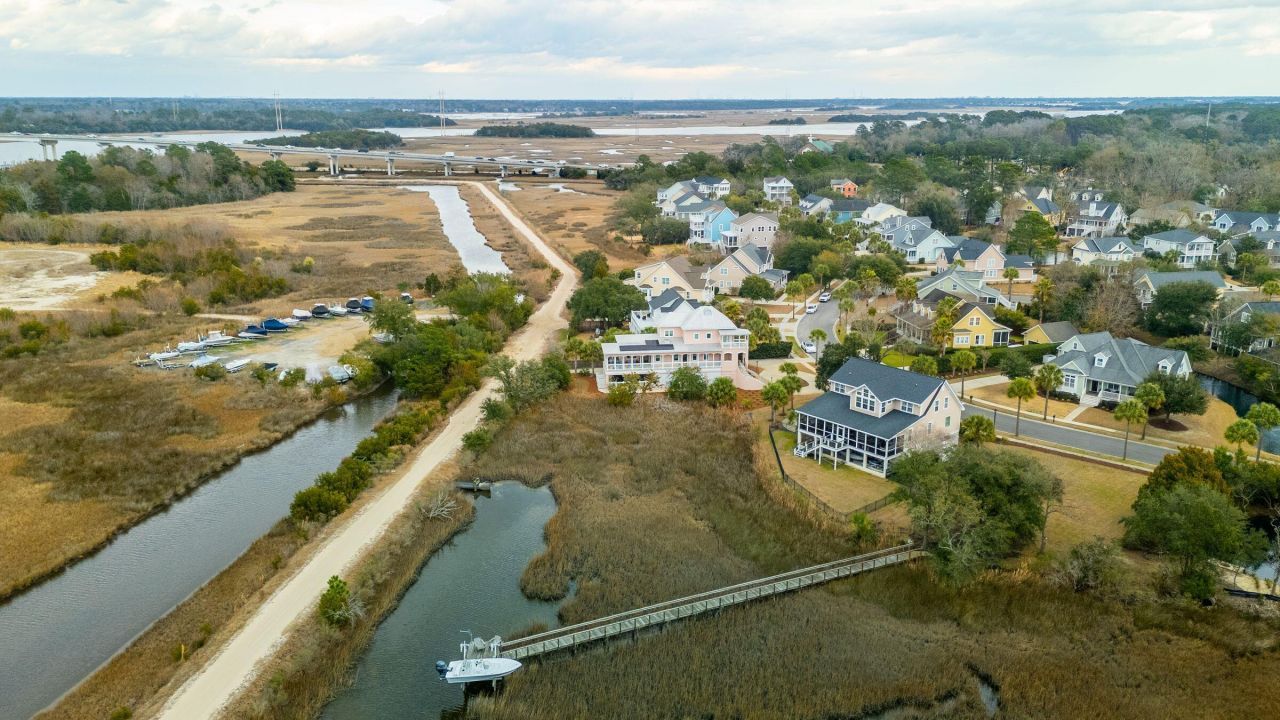 529 Two Mile Run Photo 105