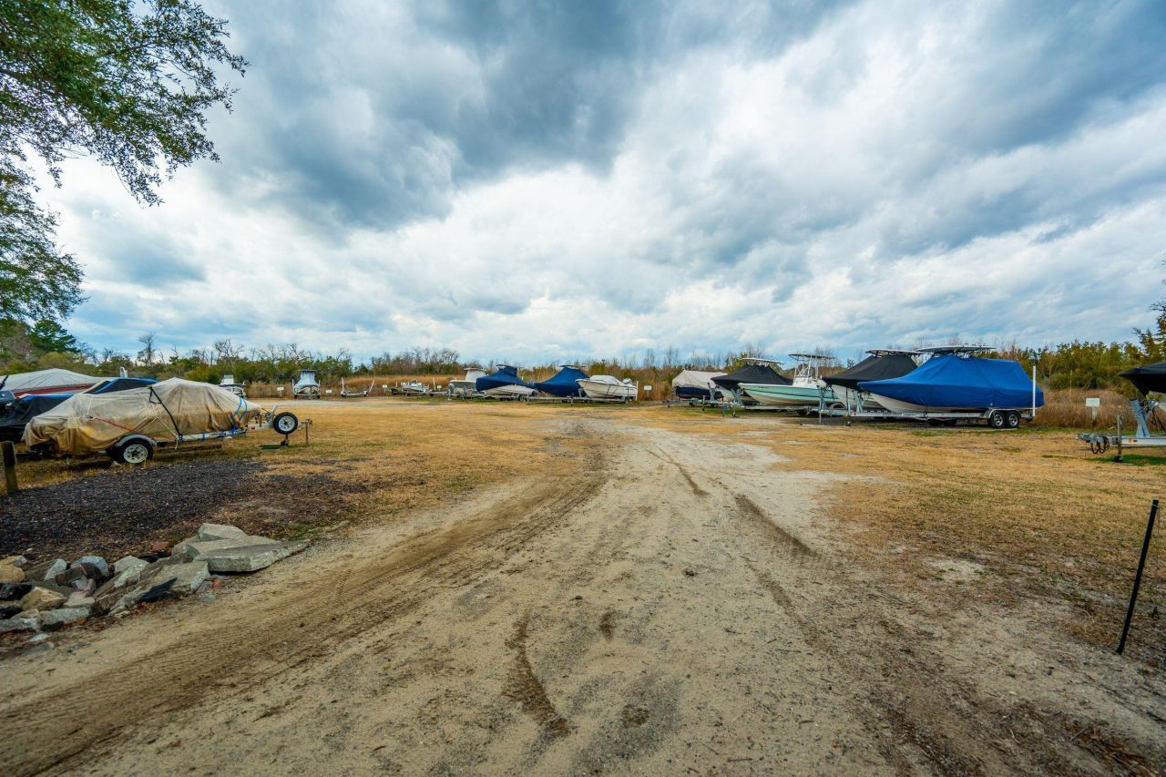 529 Two Mile Run Photo 109