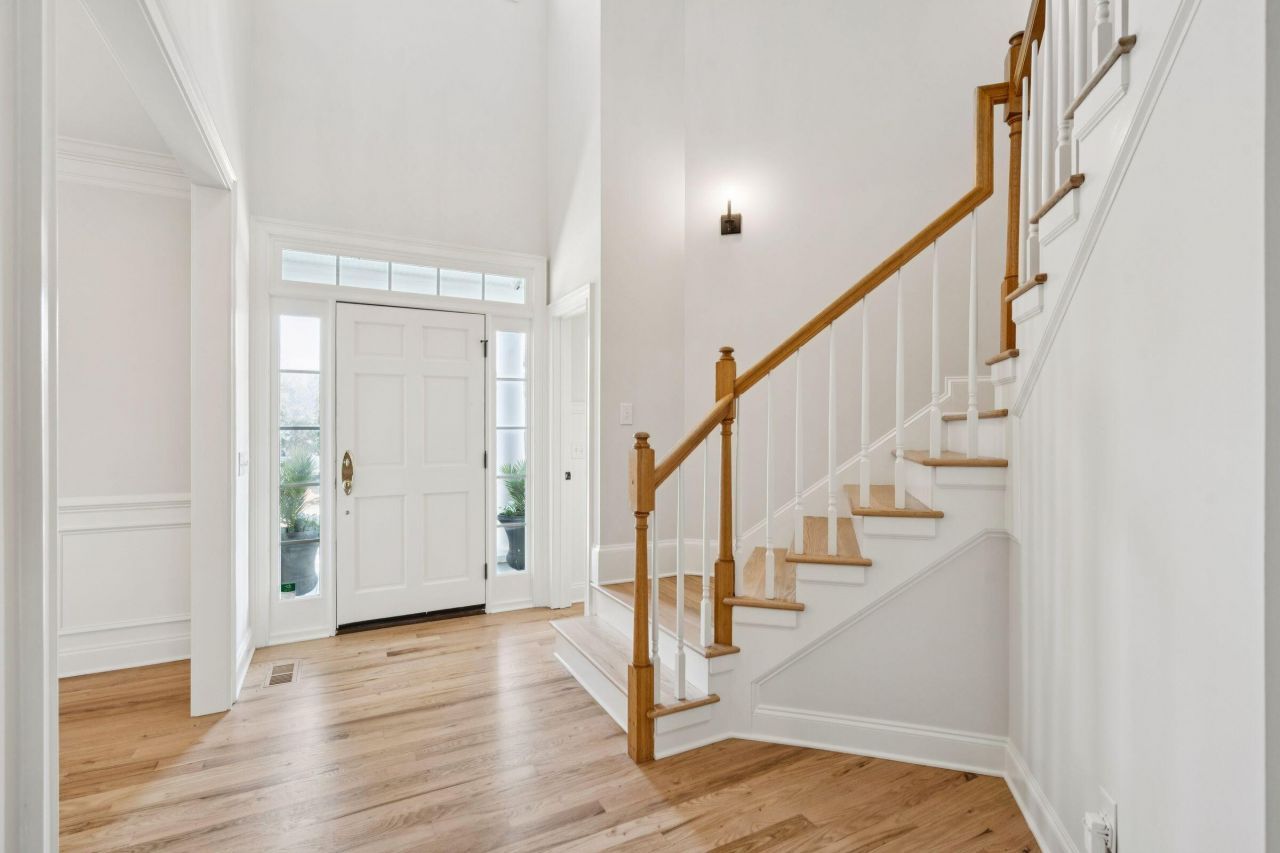 529 Two Mile Run Photo 11