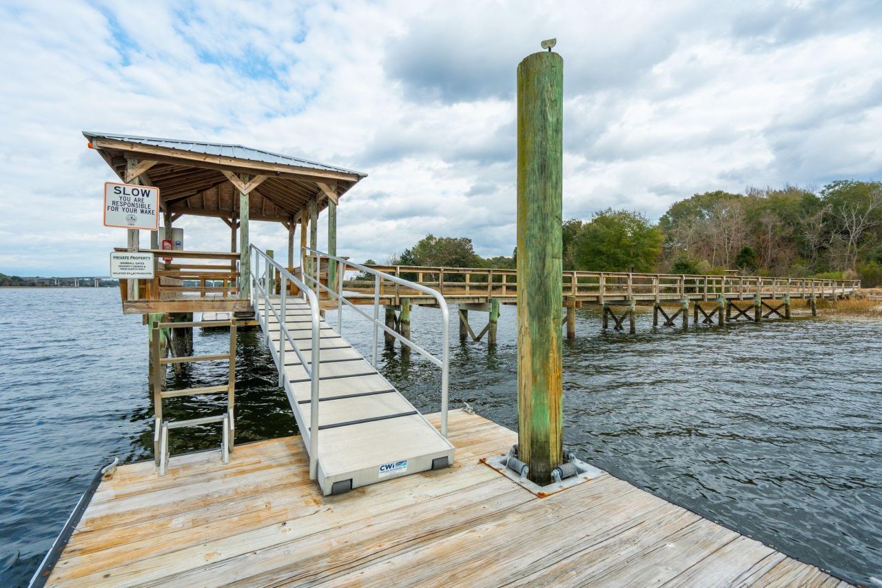 529 Two Mile Run Photo 118