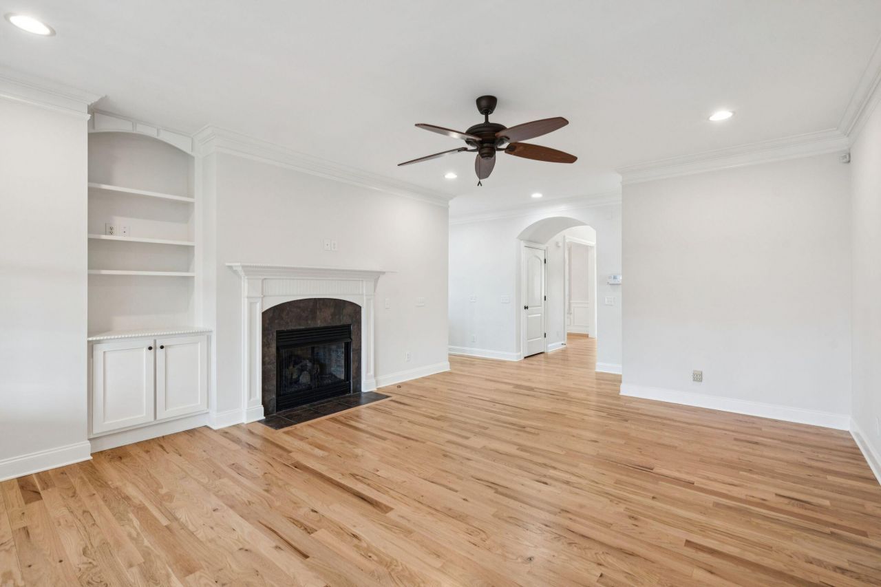 529 Two Mile Run Photo 18