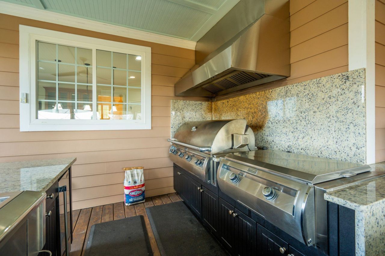 529 Two Mile Run Photo 32