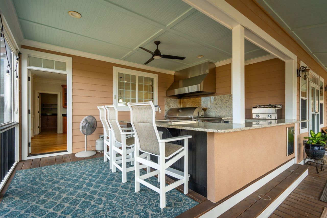 529 Two Mile Run Photo 34