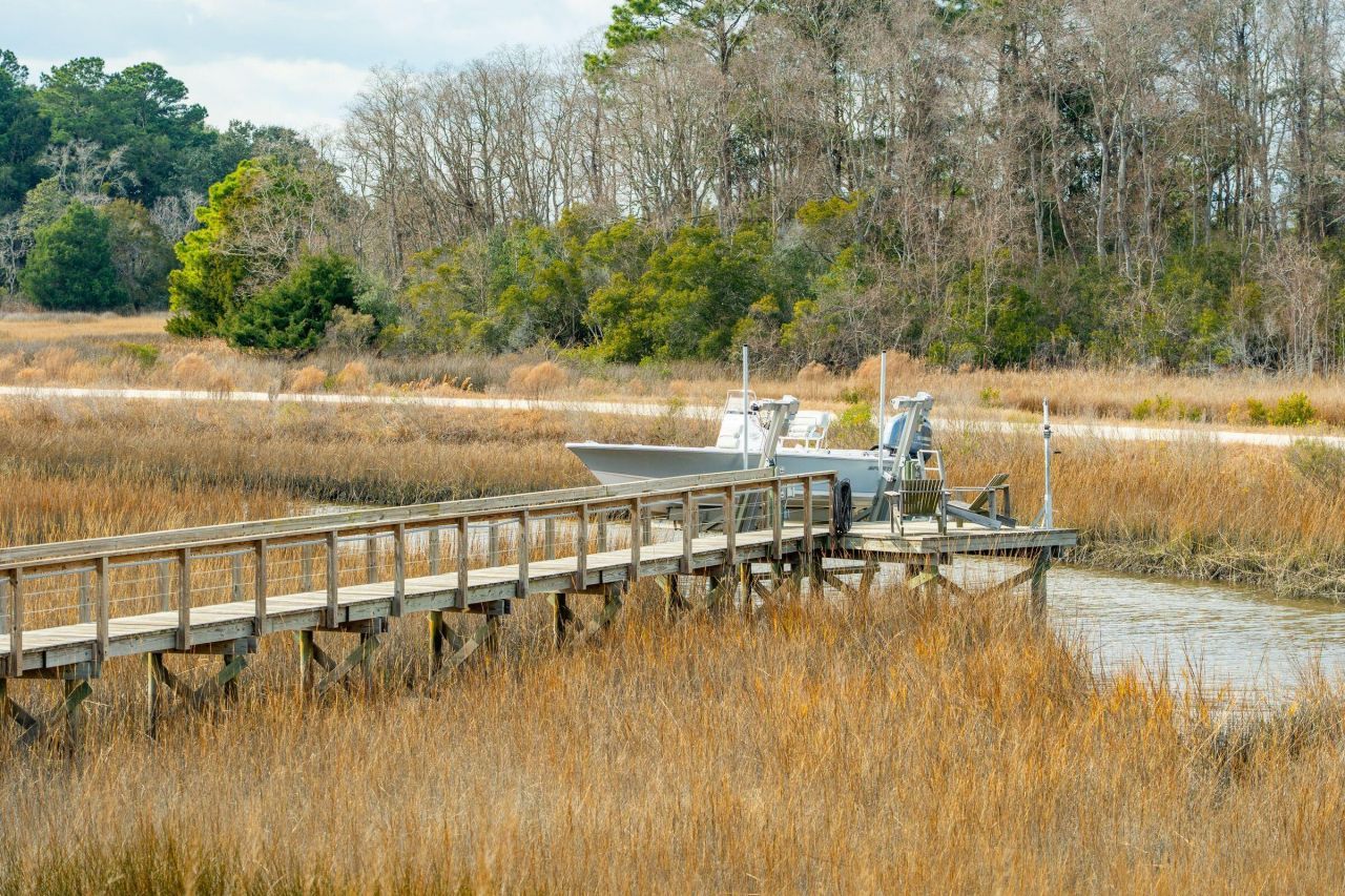 529 Two Mile Run Photo 43