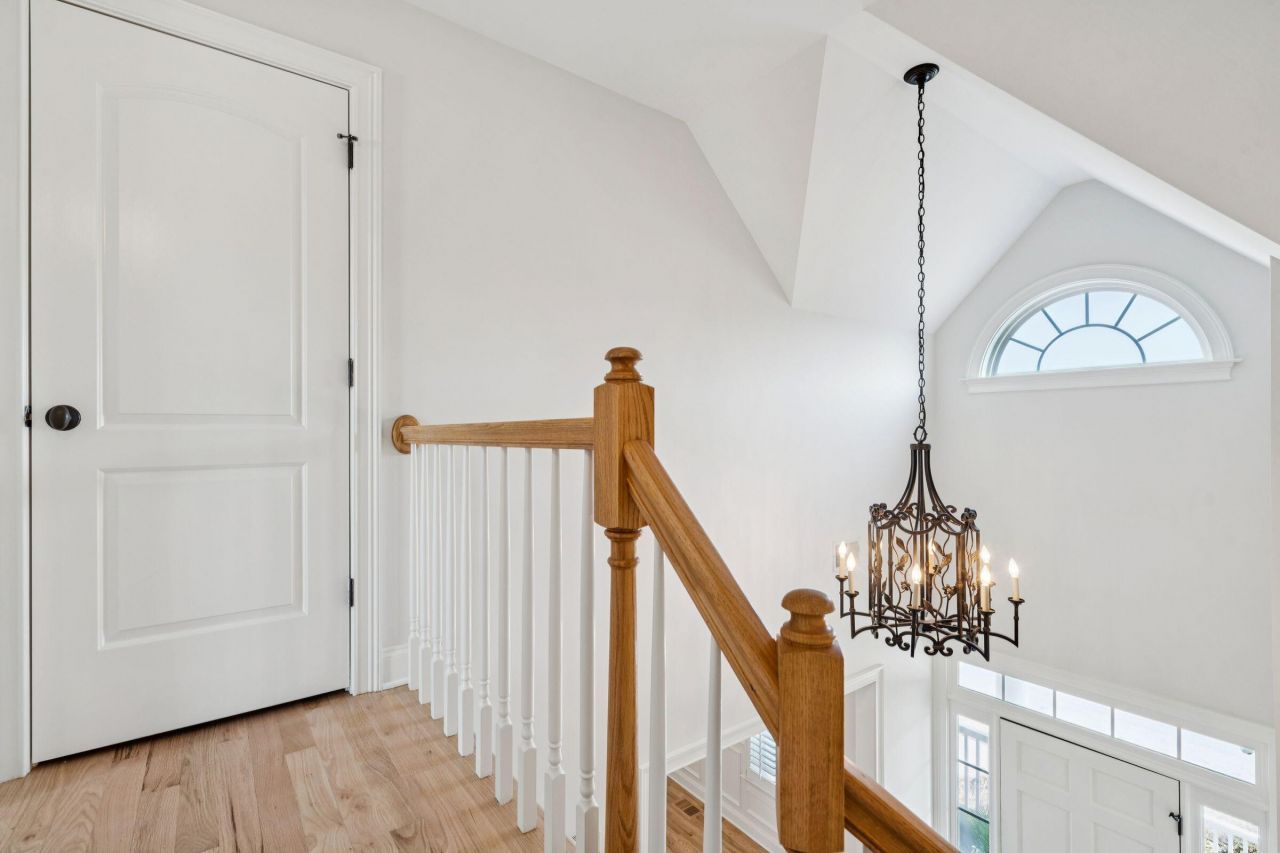 529 Two Mile Run Photo 57