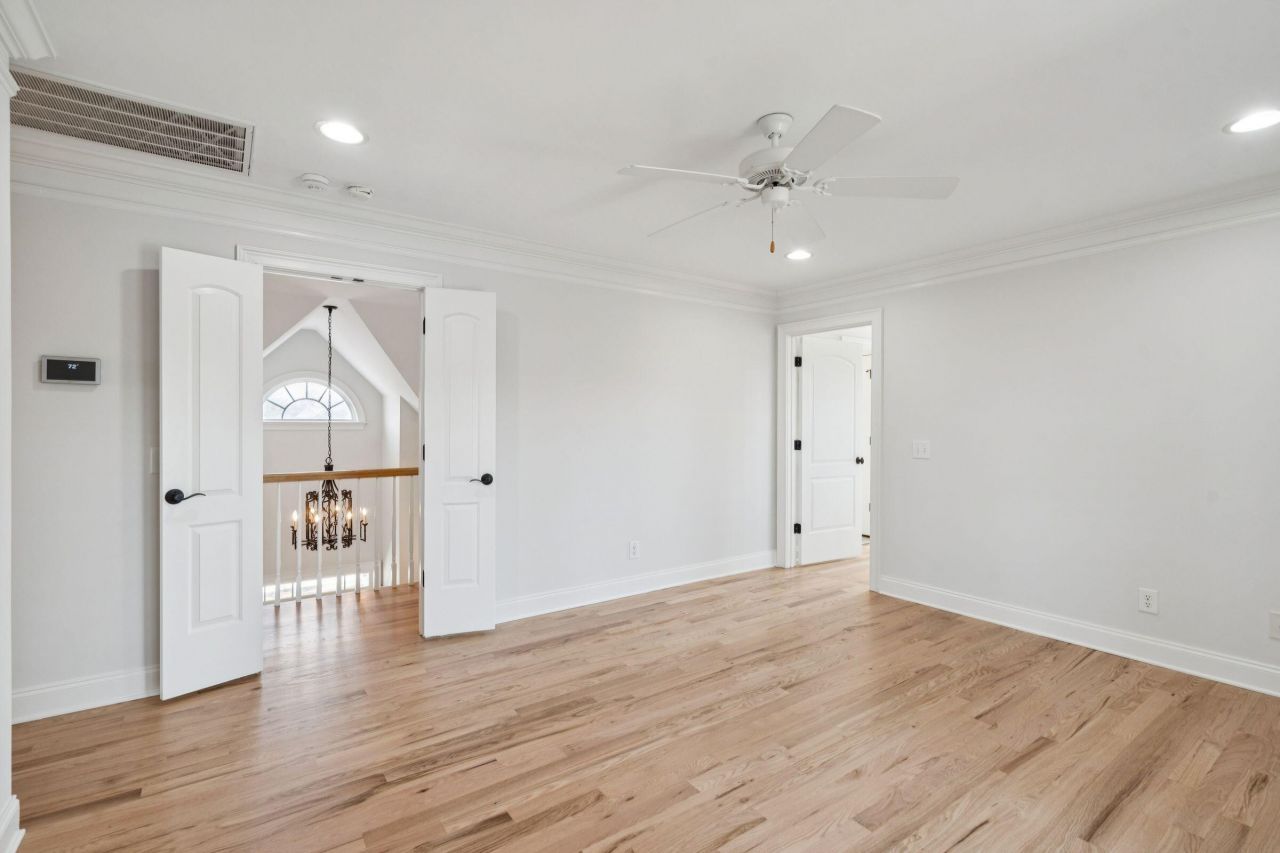 529 Two Mile Run Photo 59