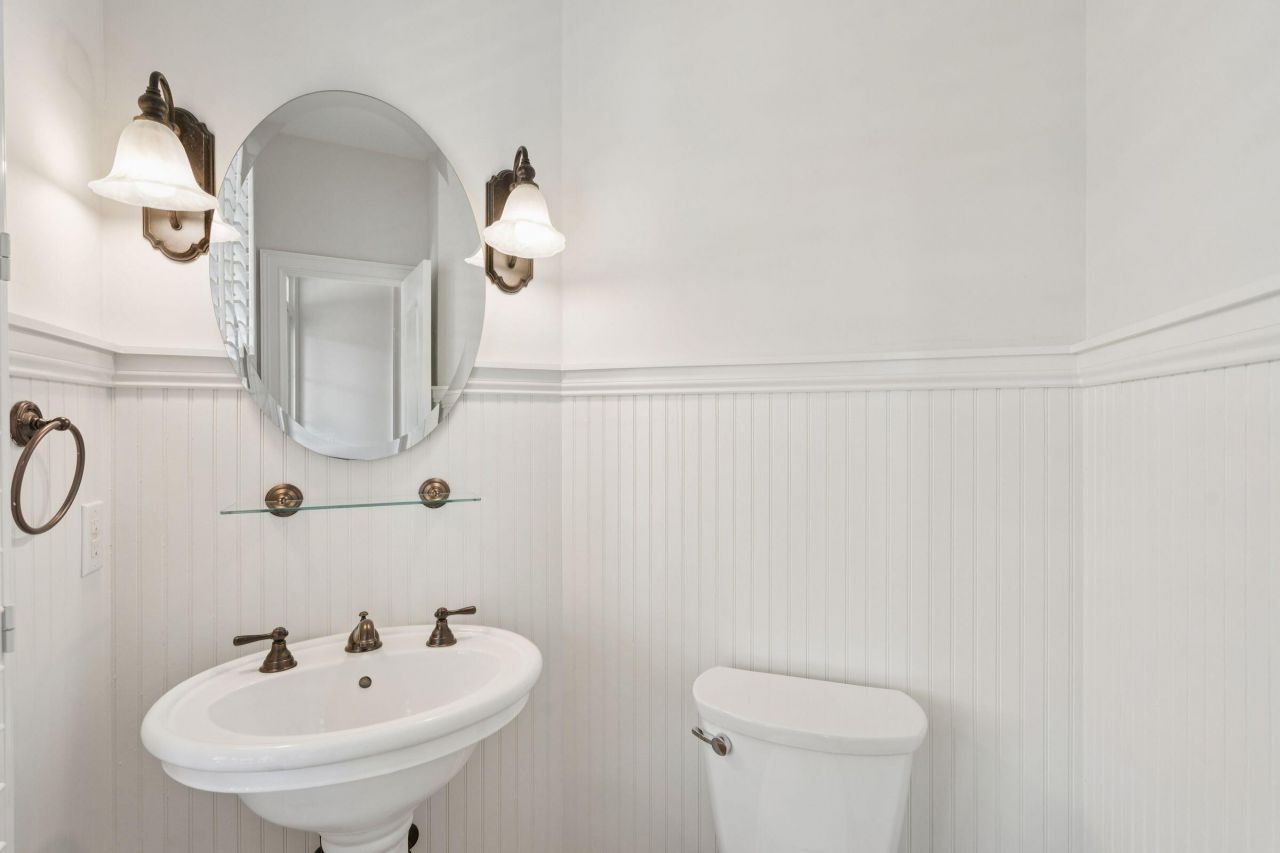 529 Two Mile Run Photo 75