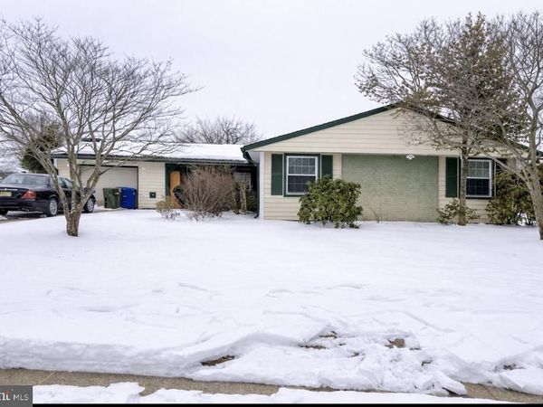 15 TOLEDO LANE, WILLINGBORO, NJ 08046