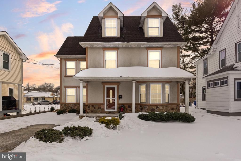 208 Chestnut Street, Mount Holly, NJ 08060 Main Photo