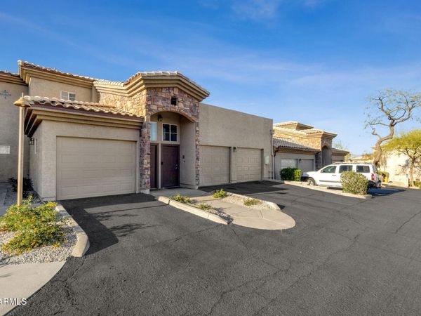 13700 N FOUNTAIN HILLS Boulevard, Unit 327, Fountain Hills, AZ 85268