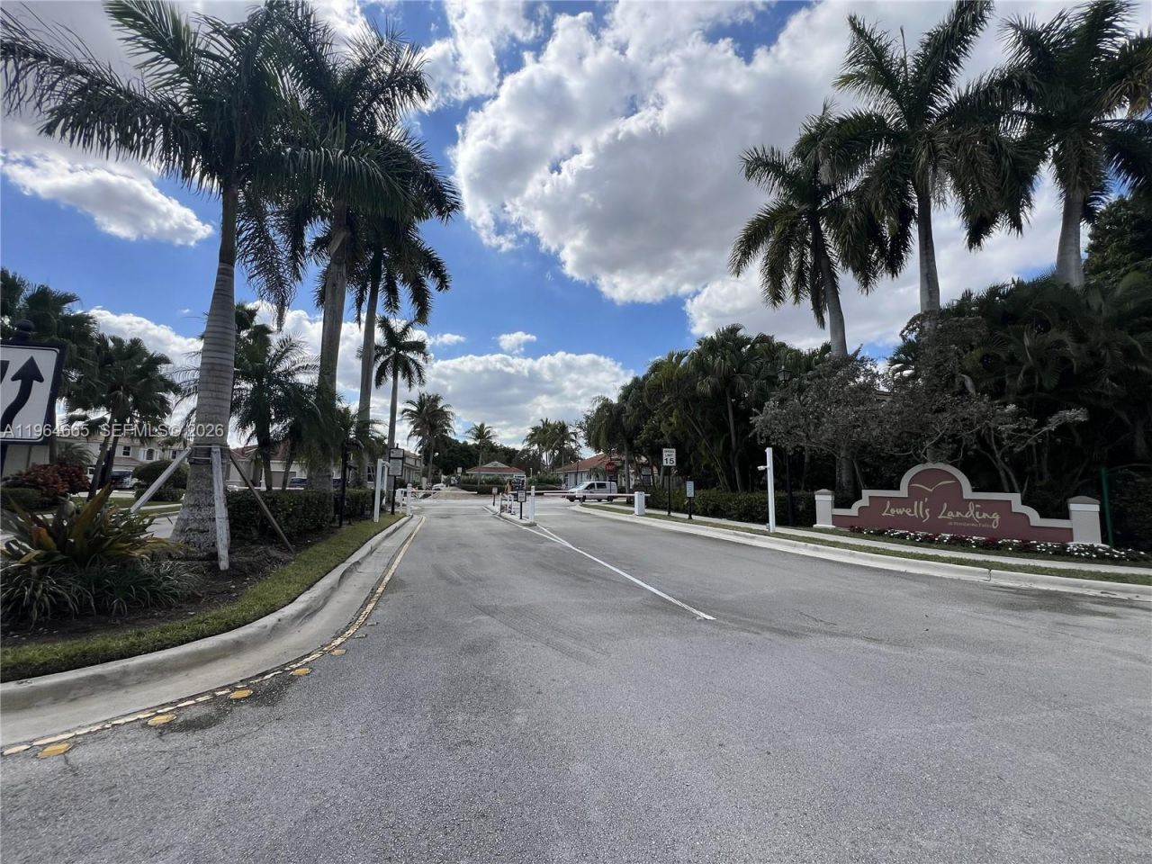 853 NW 131st Ave, Pembroke Pines, FL 33028 Photo