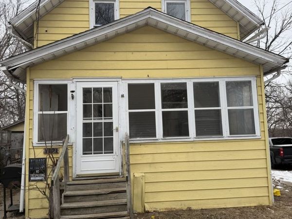 1121 Fairview Avenue, Rockford, IL 61101