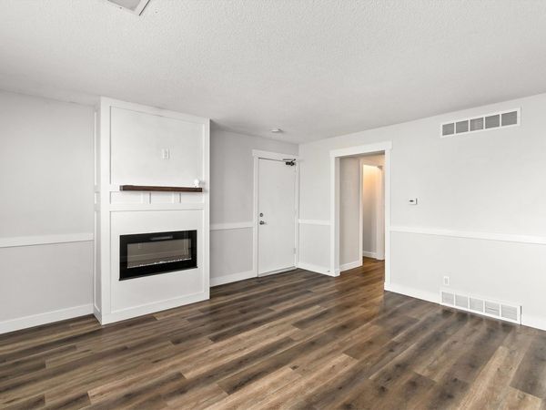 4206 64th Street, Unit 2, Urbandale, IA 50322