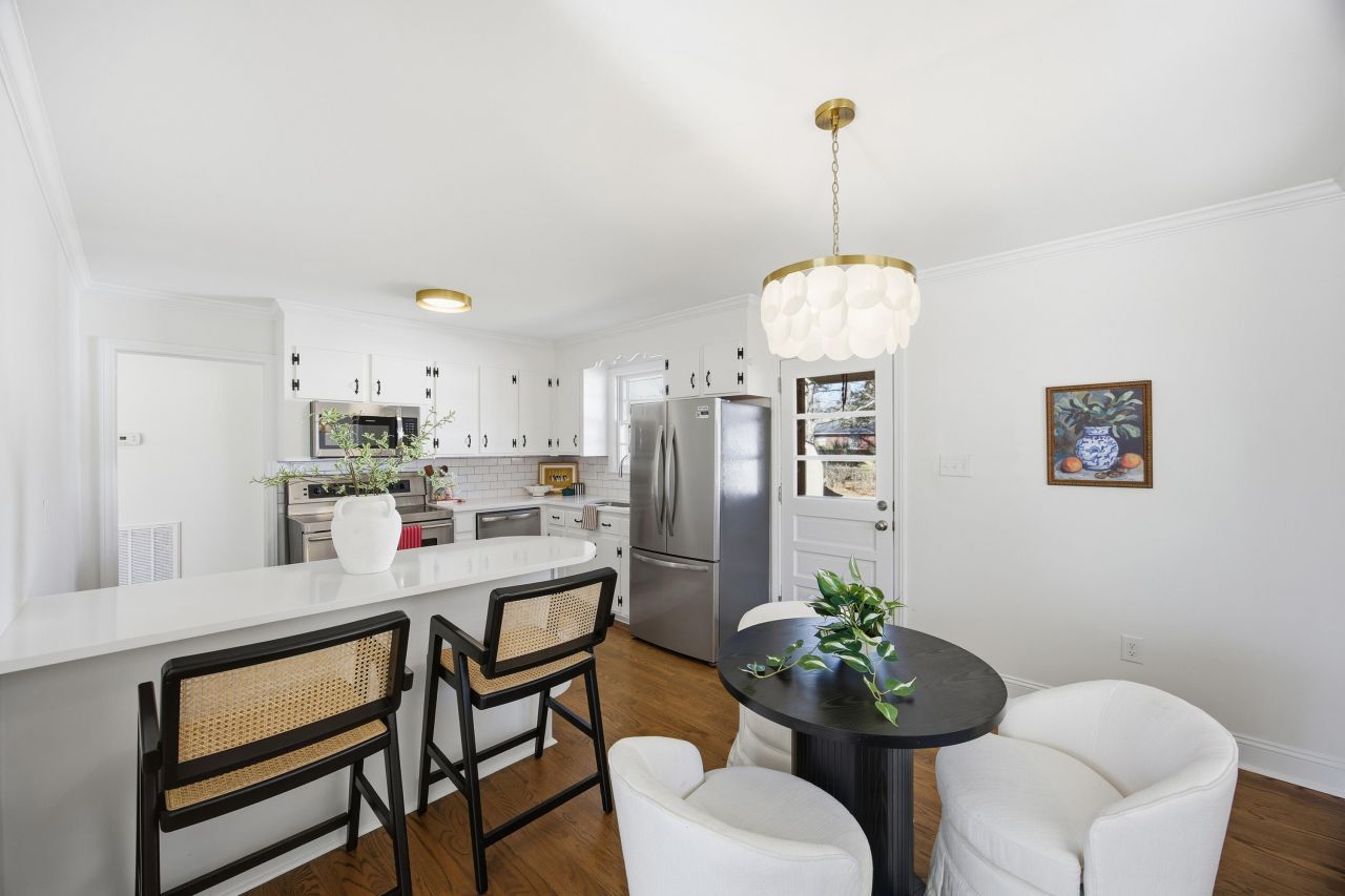 5308 Alvie Street Photo 10