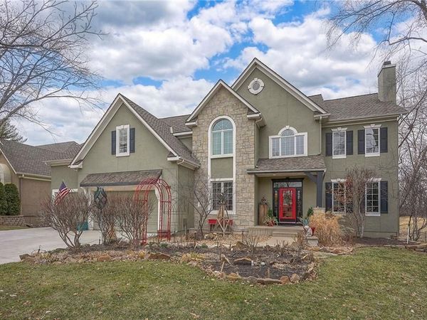 4512 Ironhorse Drive, Leawood, KS 66224
