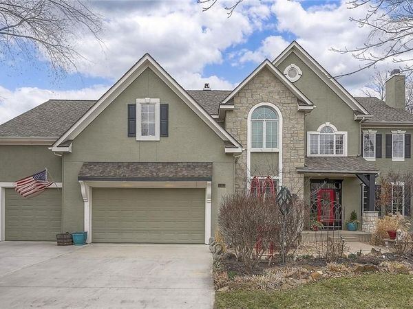 4512 Ironhorse Drive, Leawood, KS 66224