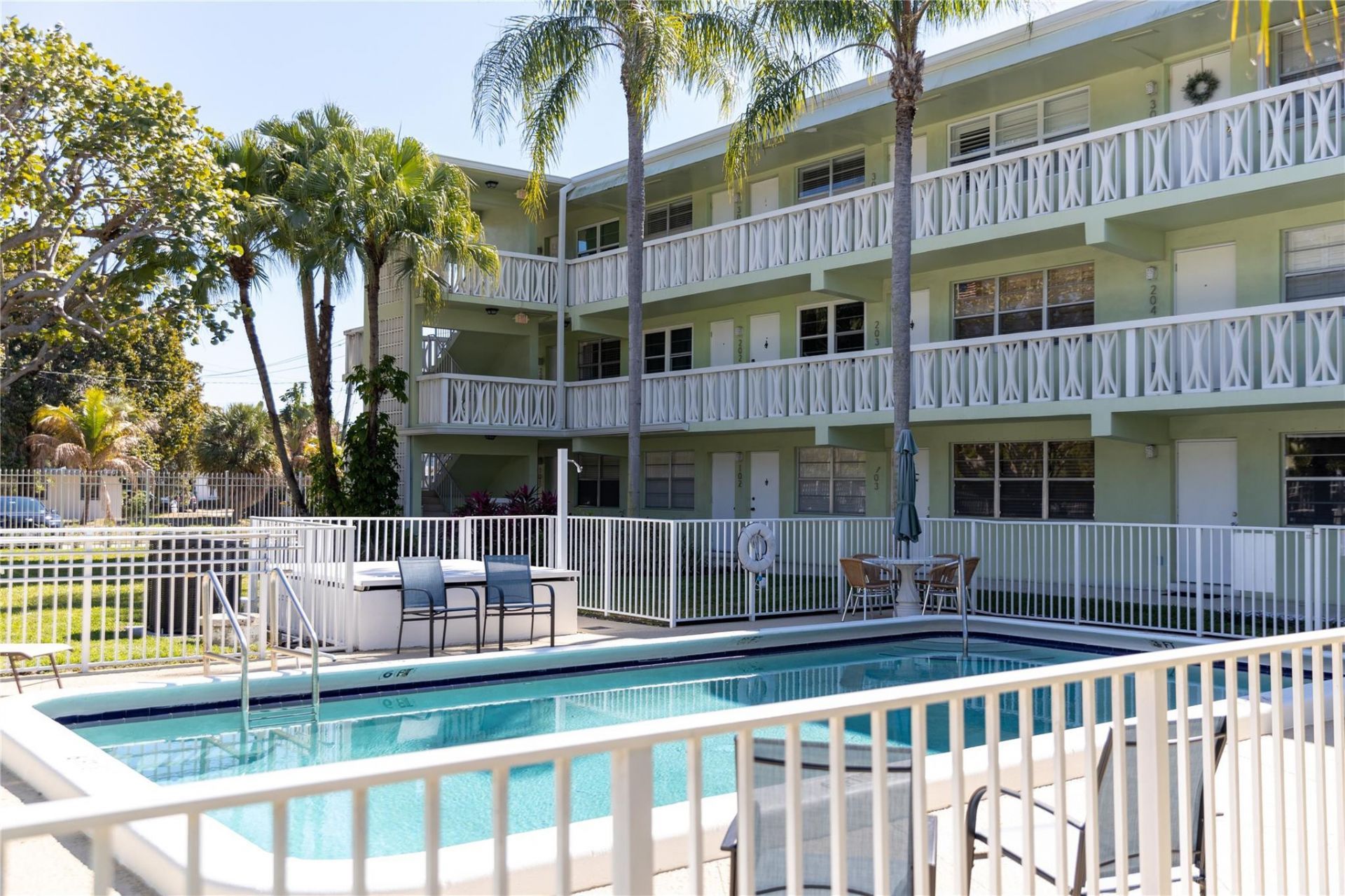 1900 NE 8th Court, Unit 201, Fort Lauderdale, FL 33304 Photo