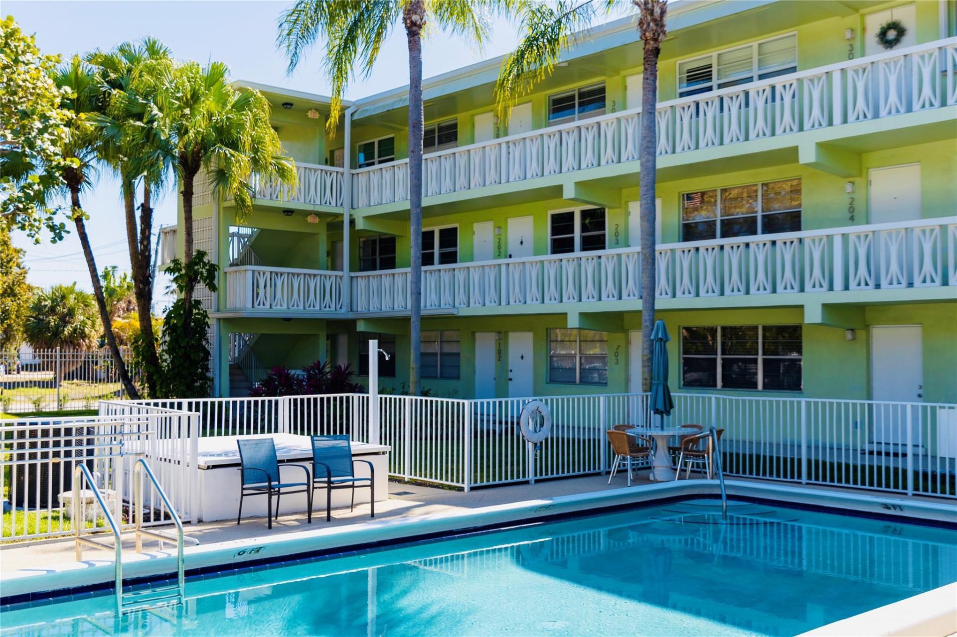 1900 NE 8th Court, Unit 201, Fort Lauderdale, FL 33304 Photo