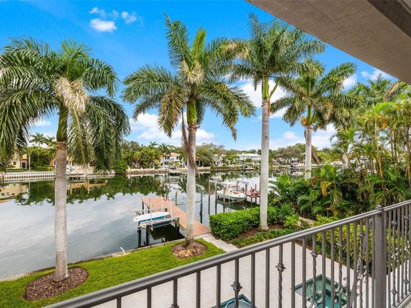 851 BRIGHTWATERS BOULEVARD NE, ST PETERSBURG, FL 33704