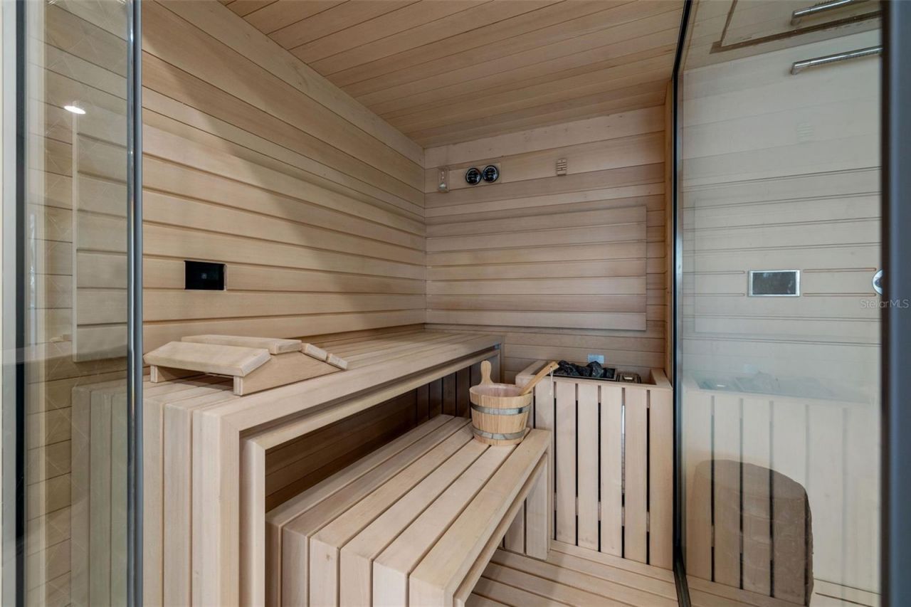 851 Brightwaters Boulevard Ne, Saint Petersburg, FL 33704 Photo