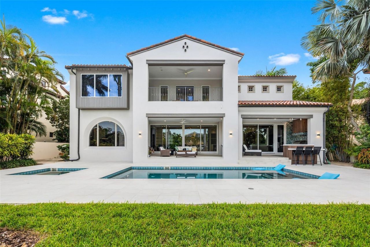 851 Brightwaters Boulevard Ne, Saint Petersburg, FL 33704 Photo