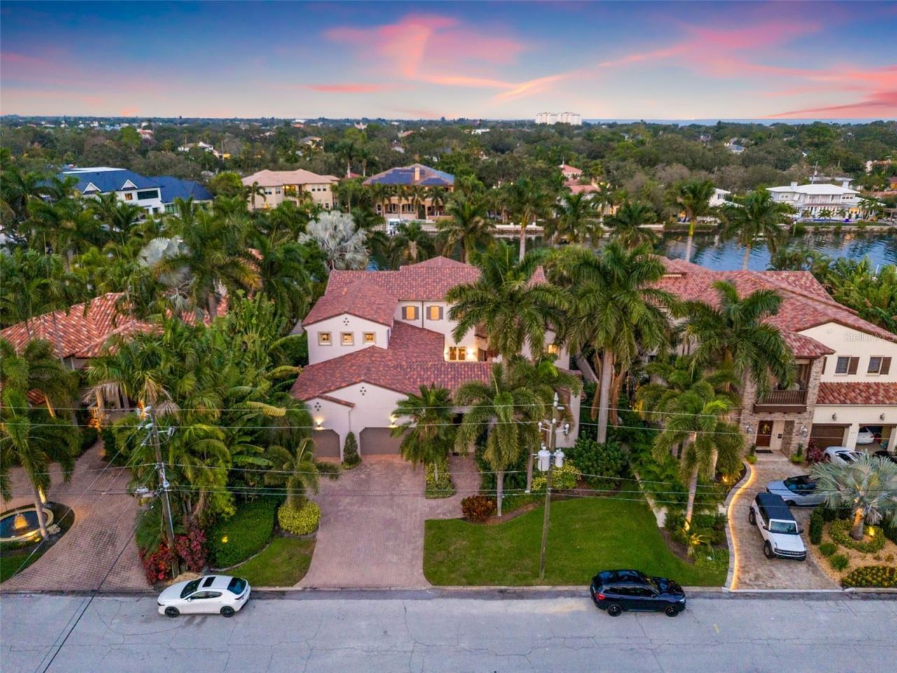 851 Brightwaters Boulevard Ne, Saint Petersburg, FL 33704 Photo