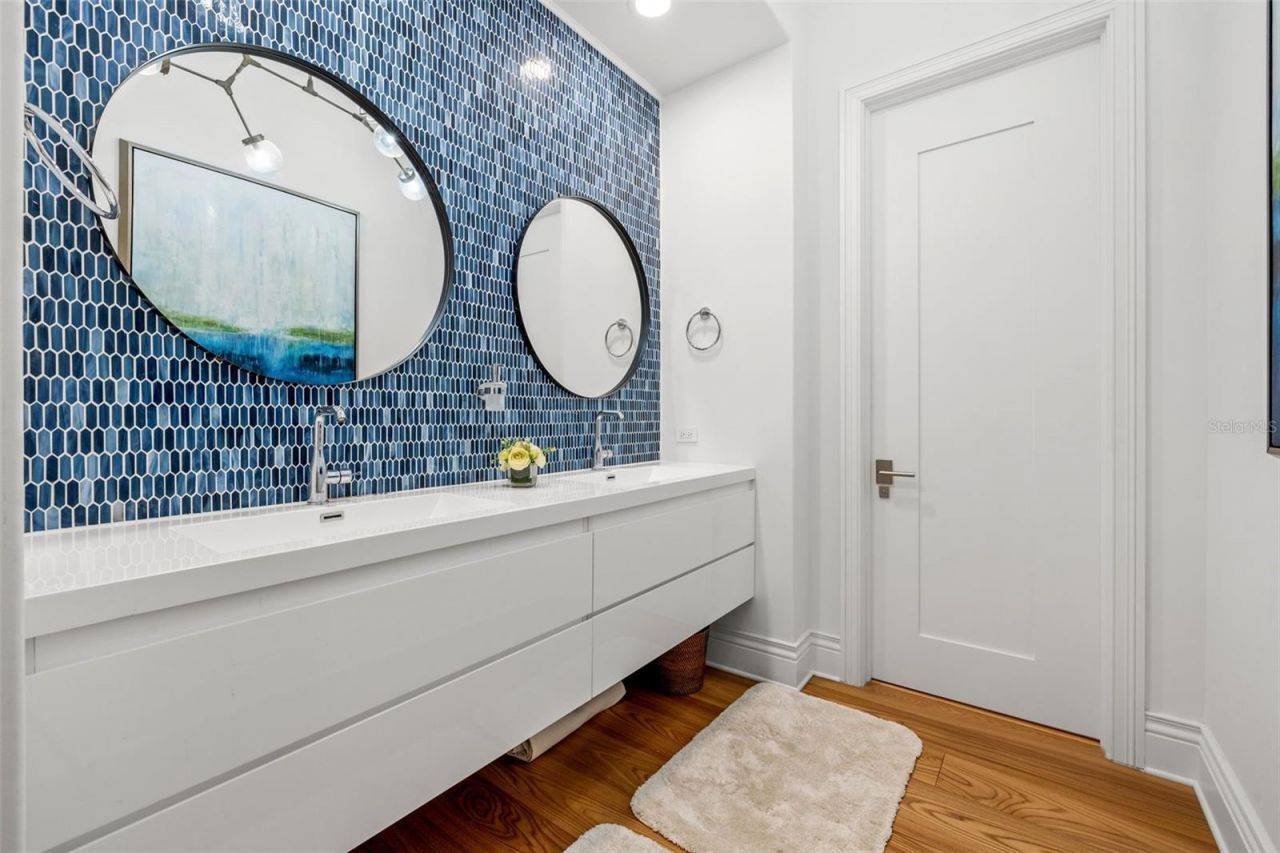 851 Brightwaters Boulevard Ne, Saint Petersburg, FL 33704 Photo