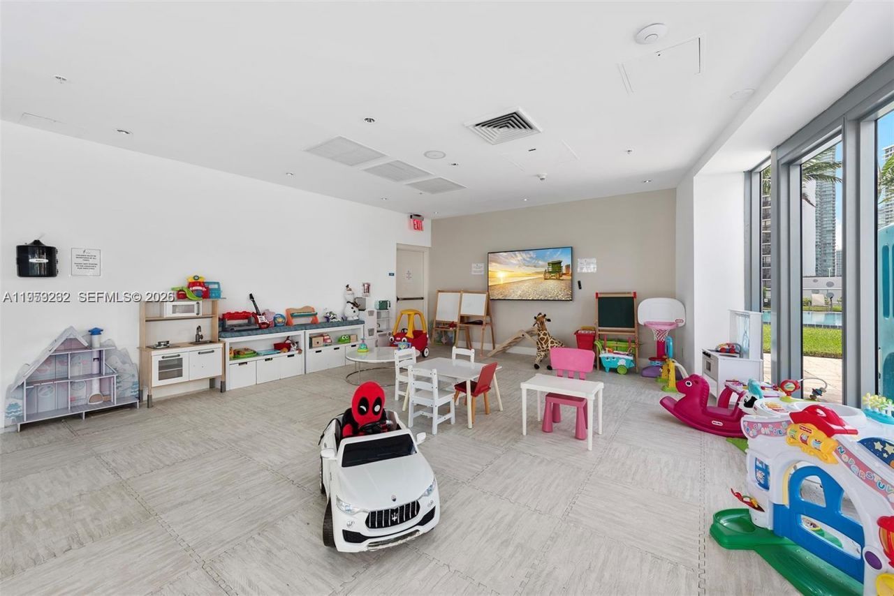 601 NE 36th St, Unit 1003, Miami, FL 33137 Photo