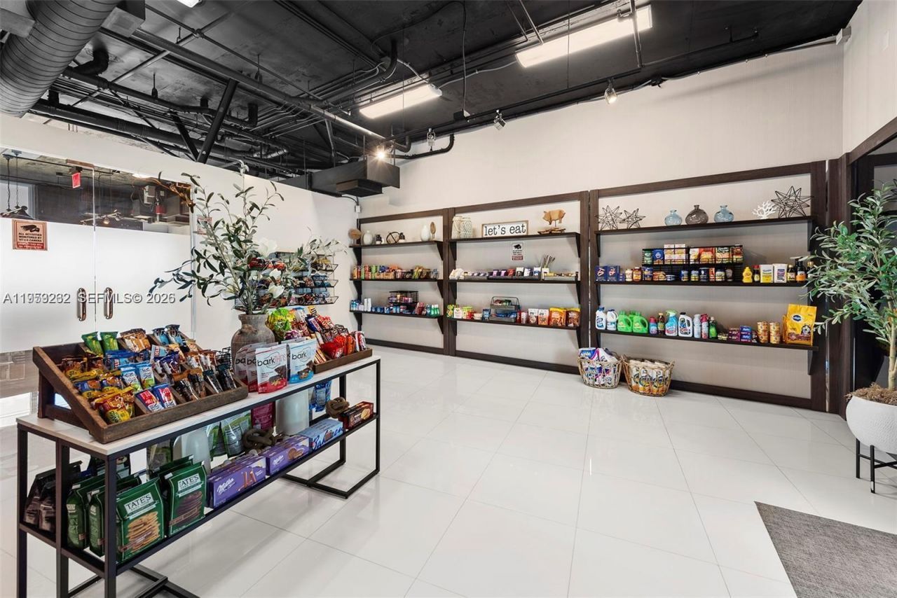 601 NE 36th St, Unit 1003, Miami, FL 33137 Photo