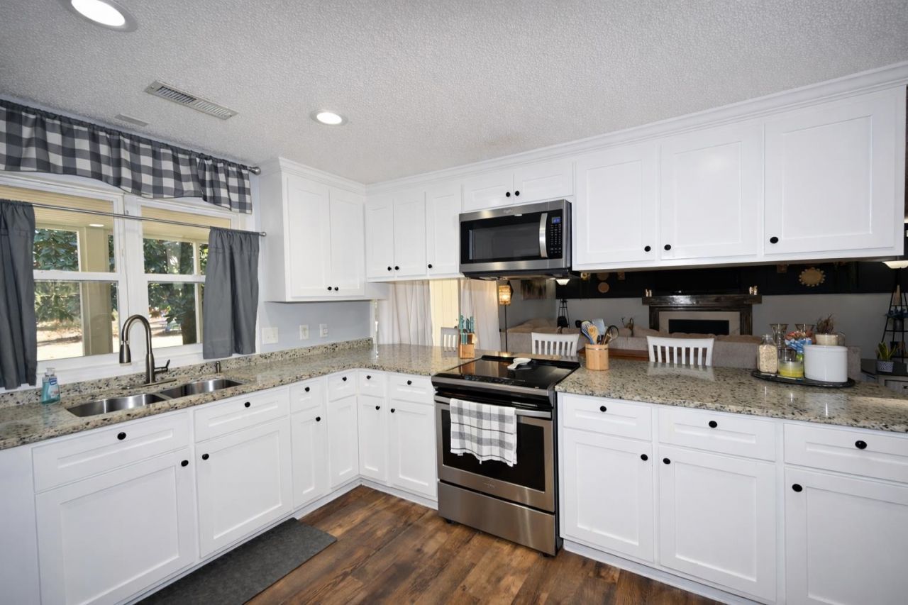 3210 Bryant St. Photo 10